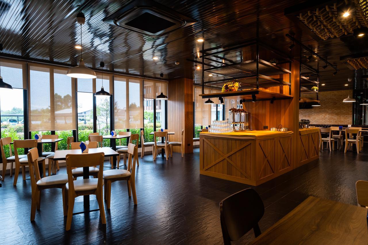 S.22 Hotel Suratthani Surat Thani Buitenkant foto