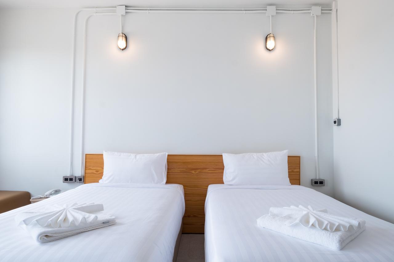 S.22 Hotel Suratthani Surat Thani Buitenkant foto