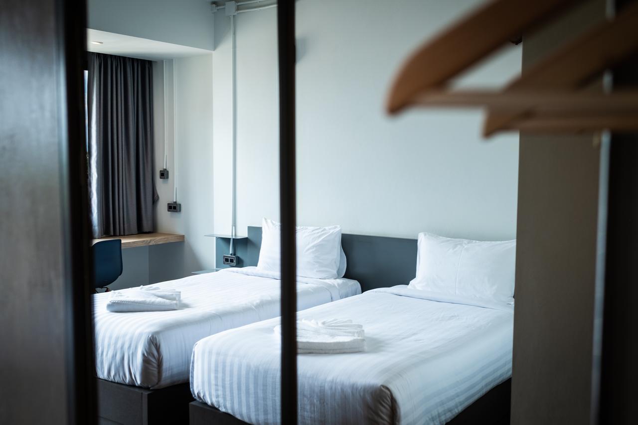S.22 Hotel Suratthani Surat Thani Buitenkant foto